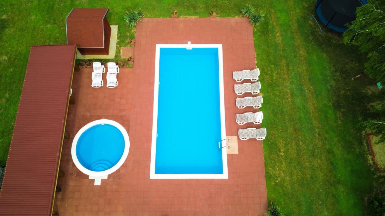 Tennis Guesthouse Ordacsehi エクステリア 写真