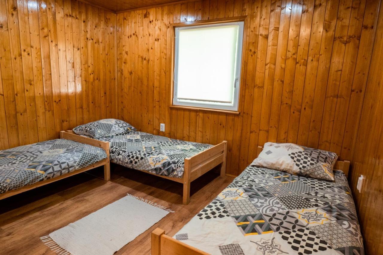 Tennis Guesthouse Ordacsehi エクステリア 写真