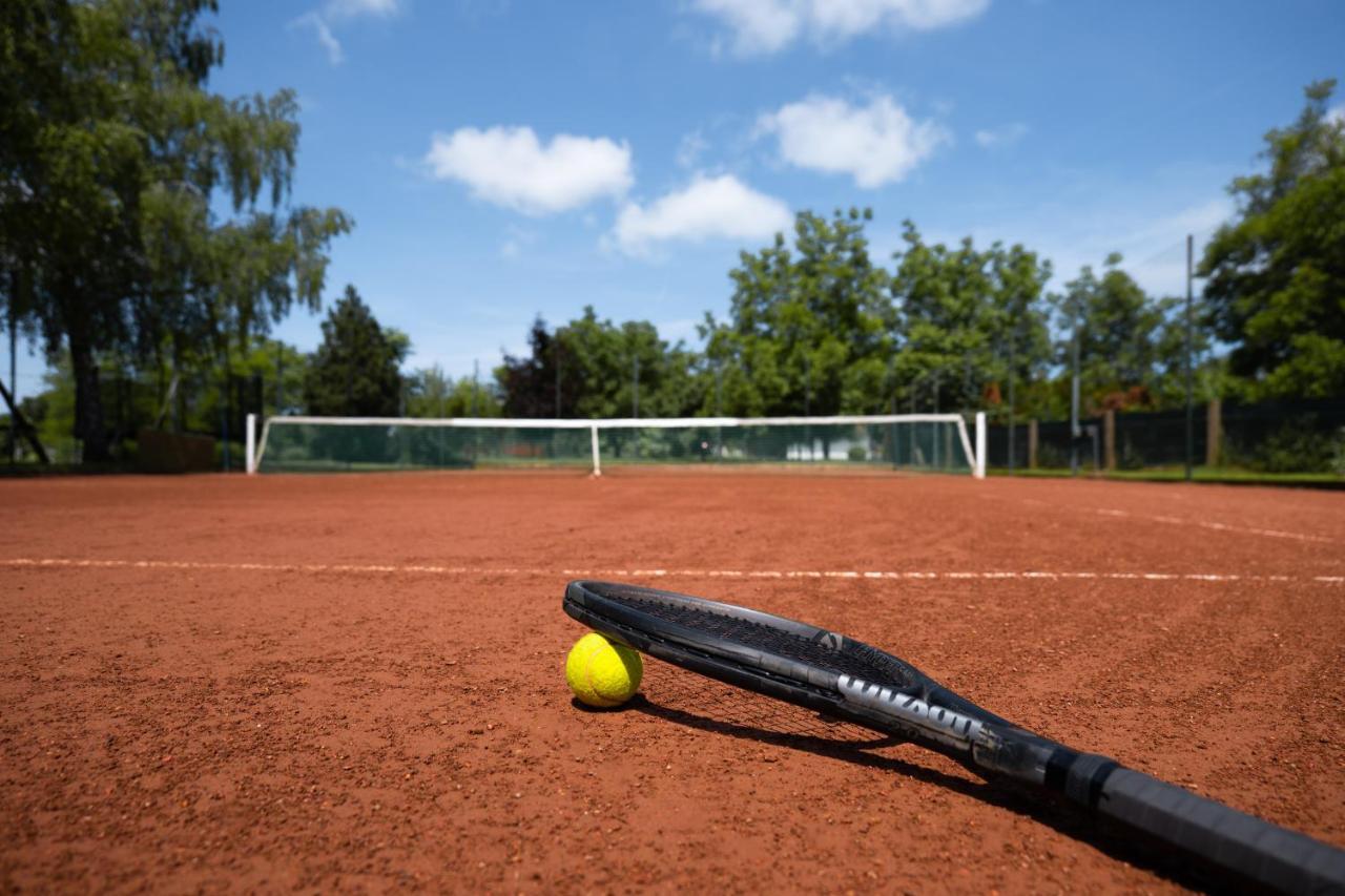 Tennis Guesthouse Ordacsehi エクステリア 写真